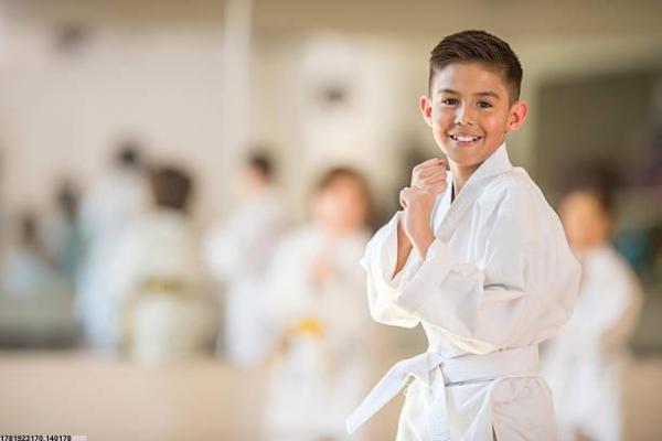 日本小学体育项目的课程设置与教学目标